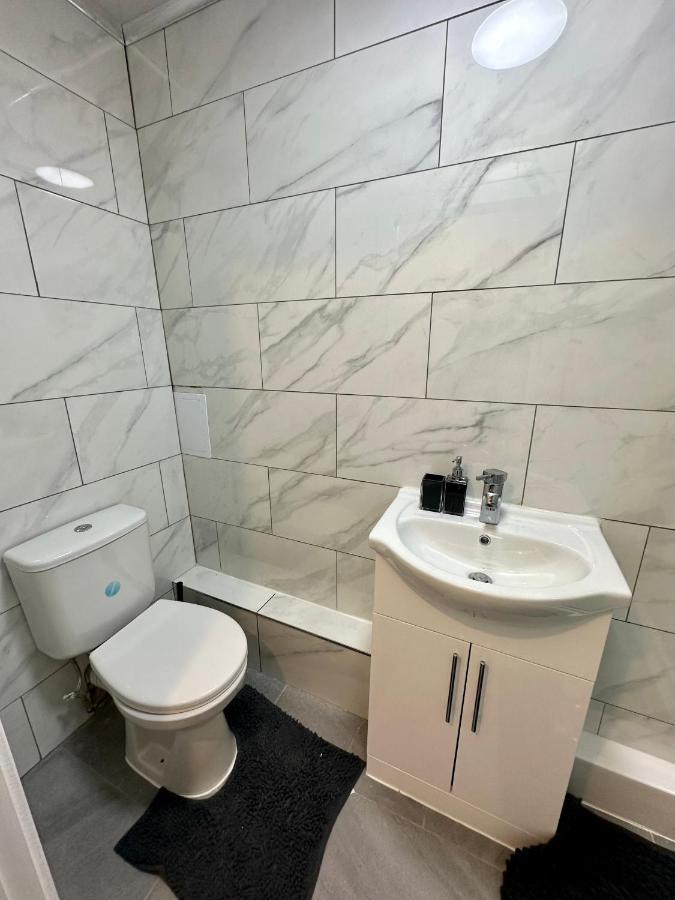 Luton Town Centre Apartment Exteriör bild